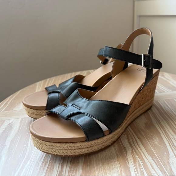 UGG|Cloverdale Espadrille Wedge Sandal in black & tan •••Beachy & Boho Size 9 - Picture 7 of 16